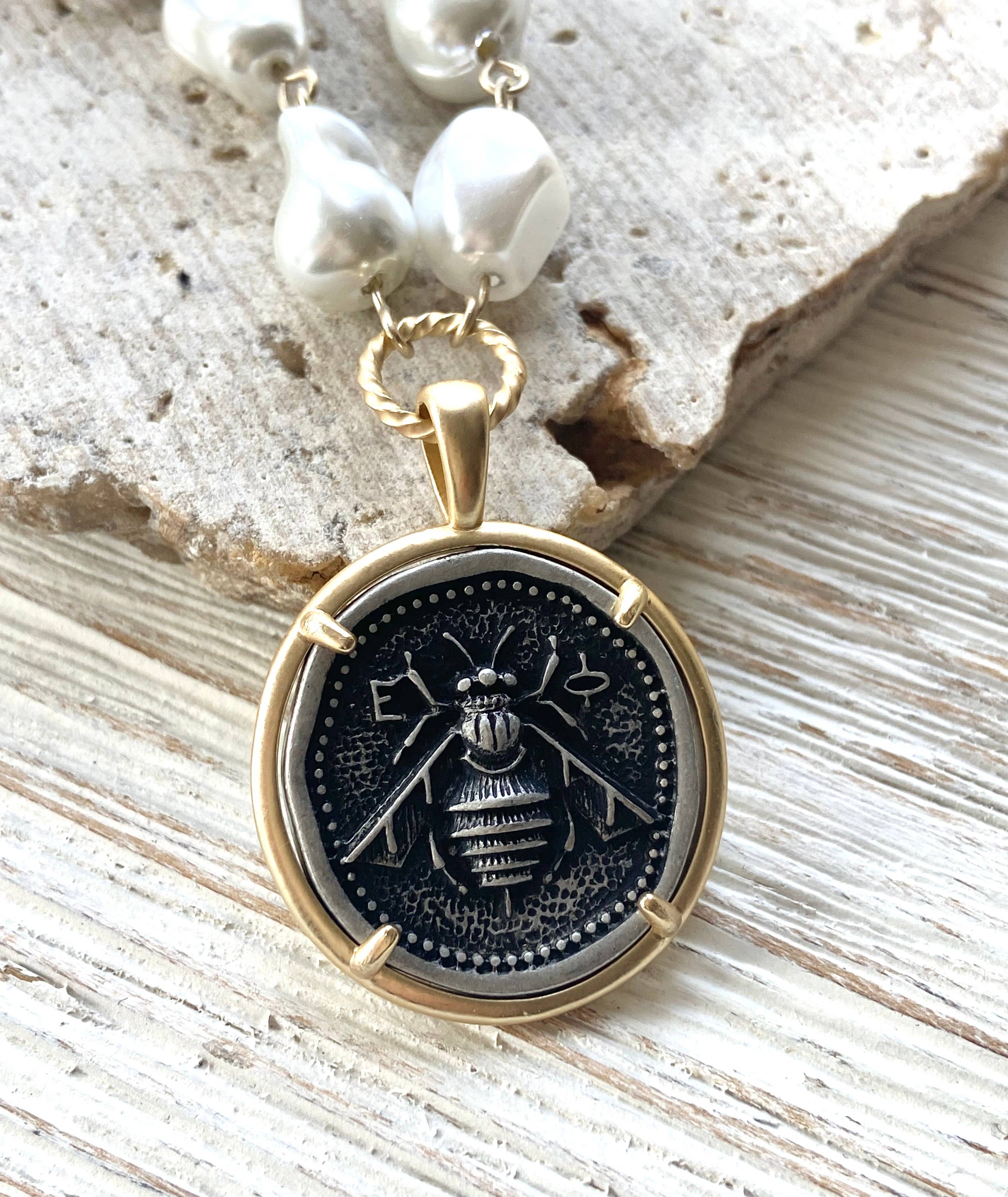 Vintage bee sale necklace